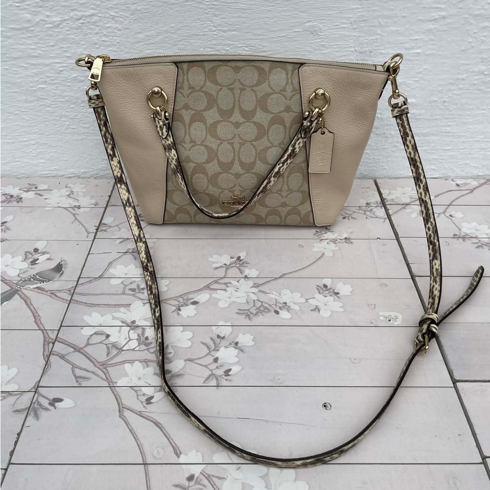 Coach Beige and Cream Crossbody Bag - Picture 2 of 8